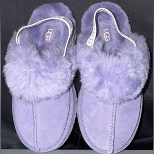 UGG Girls lavendar Clogs